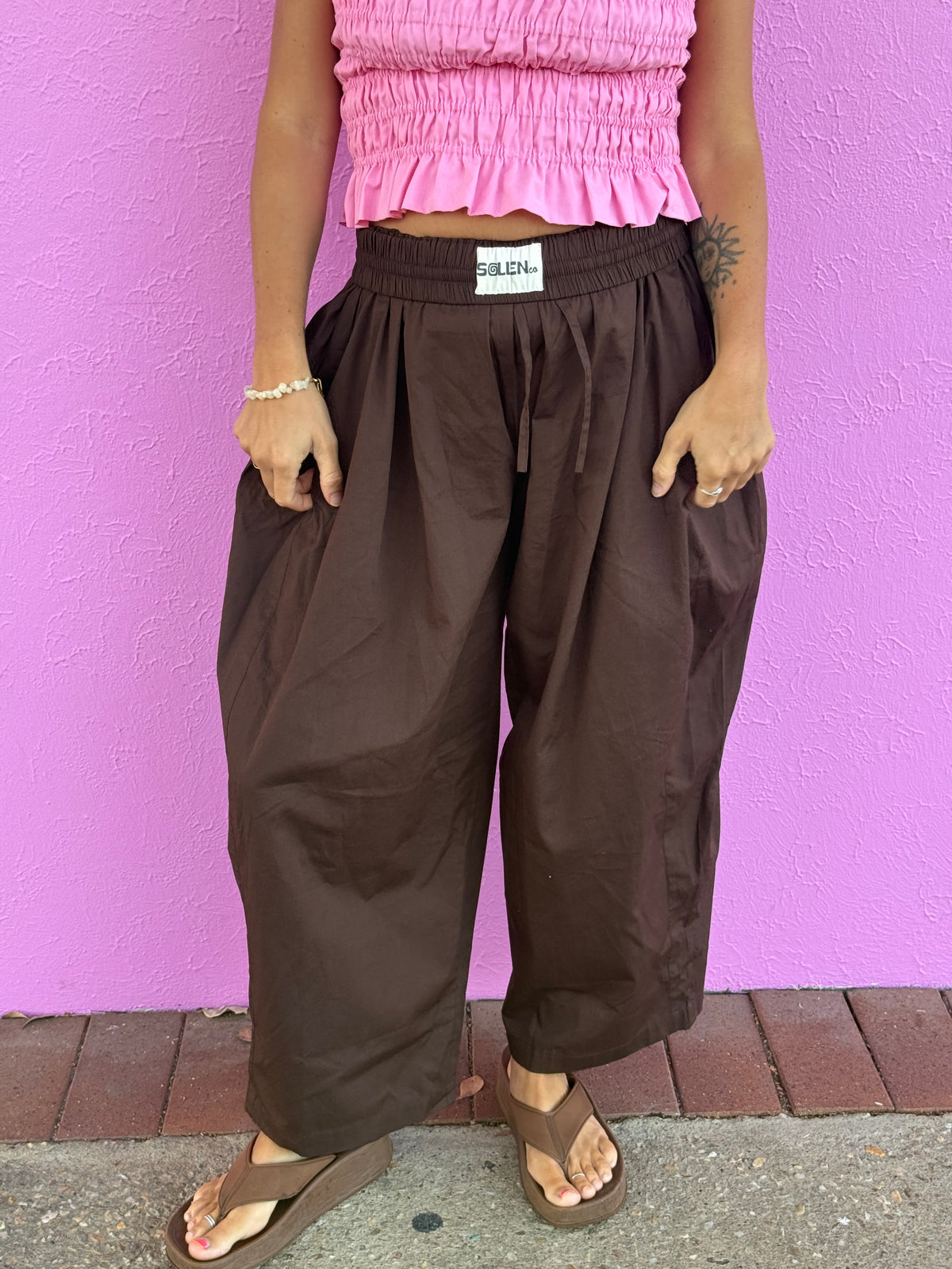 Goldie Barrel Leg | Chocolate Brown